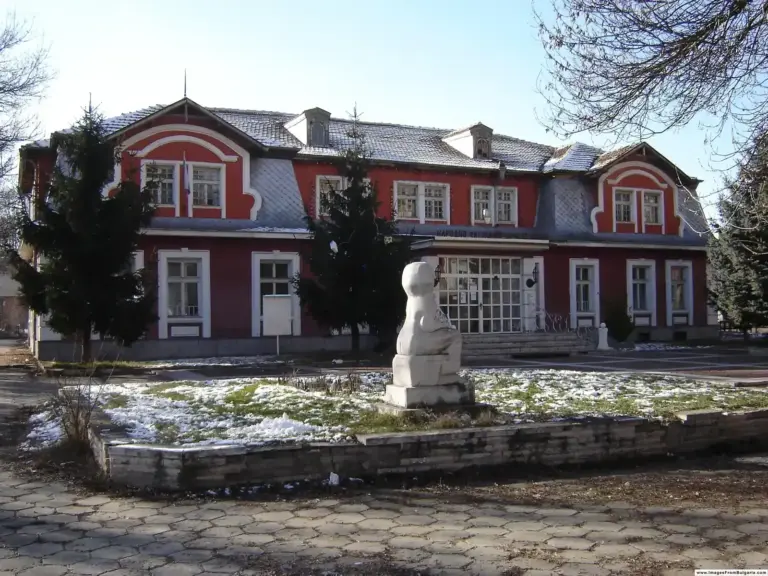 Ремонт на покриви в Божурище