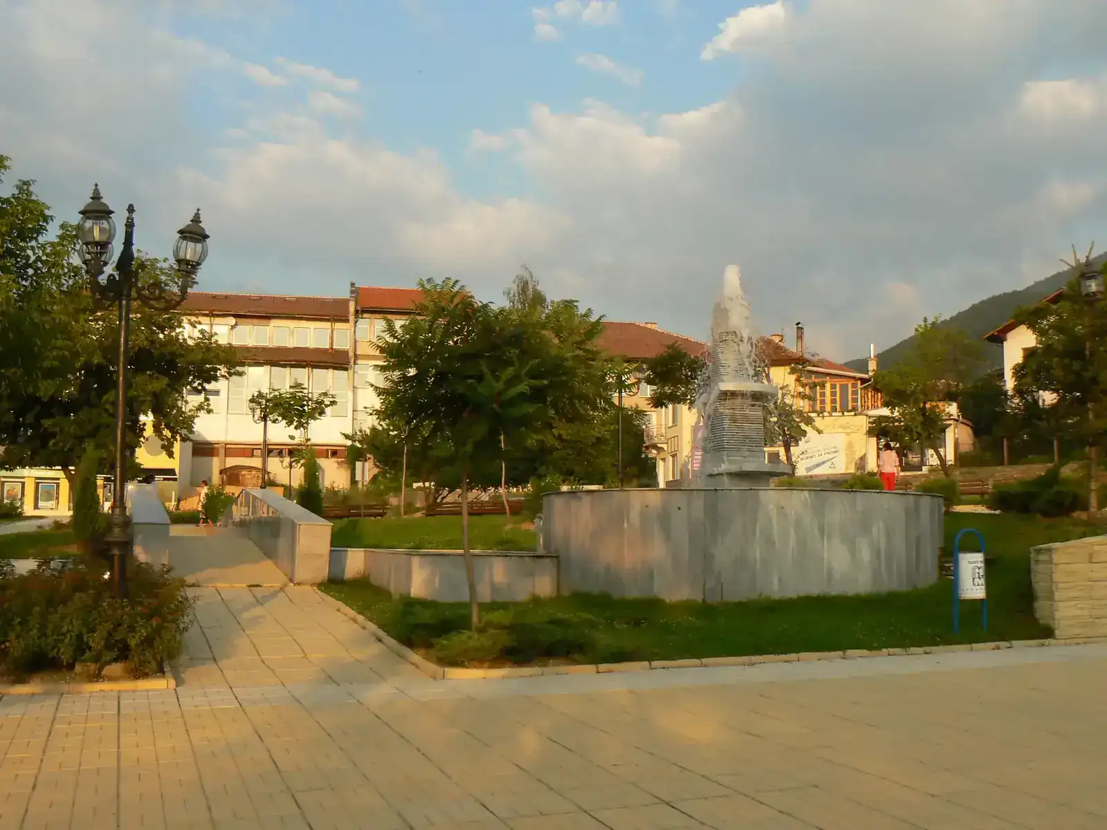 Ремонт на покриви в Сапарева баня